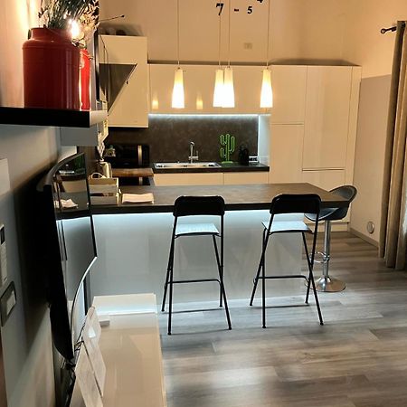Benvenuti In Casa Peluca! Apartment Mestre Bagian luar foto