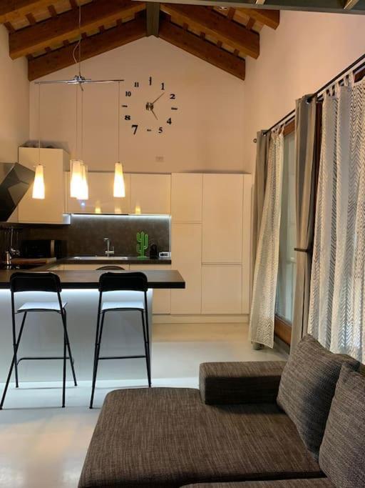 Benvenuti In Casa Peluca! Apartment Mestre Bagian luar foto
