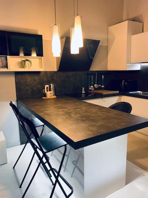Benvenuti In Casa Peluca! Apartment Mestre Bagian luar foto