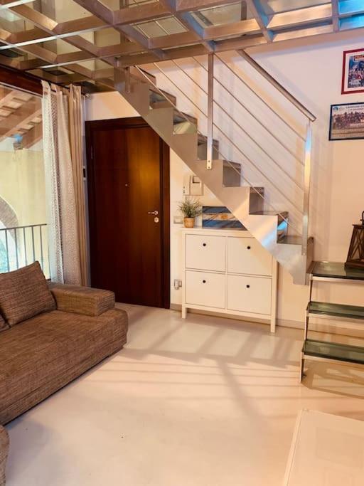 Benvenuti In Casa Peluca! Apartment Mestre Bagian luar foto