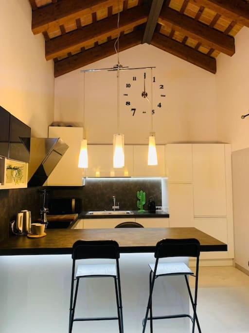 Benvenuti In Casa Peluca! Apartment Mestre Bagian luar foto