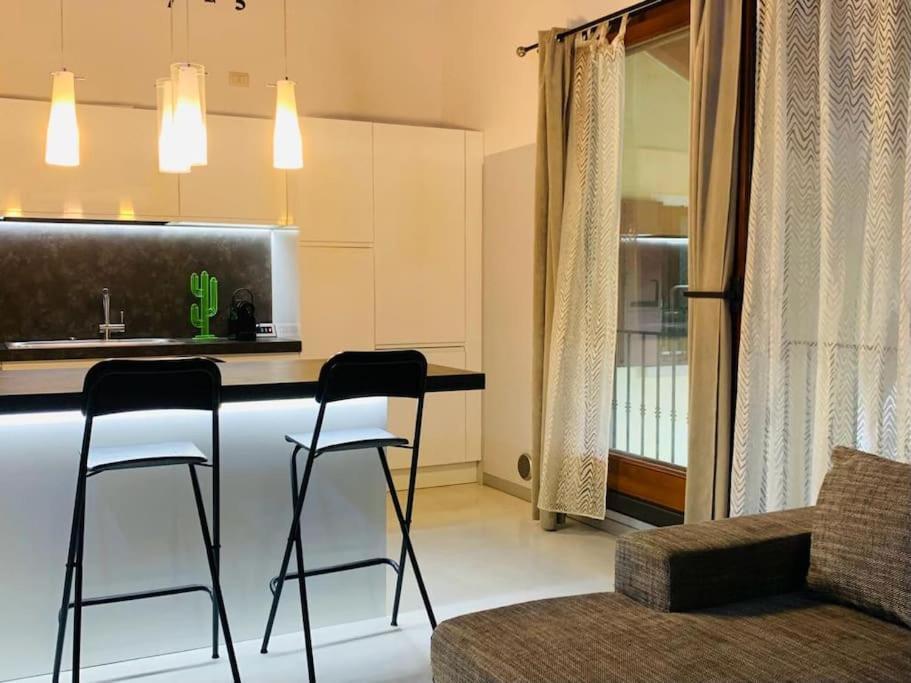 Benvenuti In Casa Peluca! Apartment Mestre Bagian luar foto