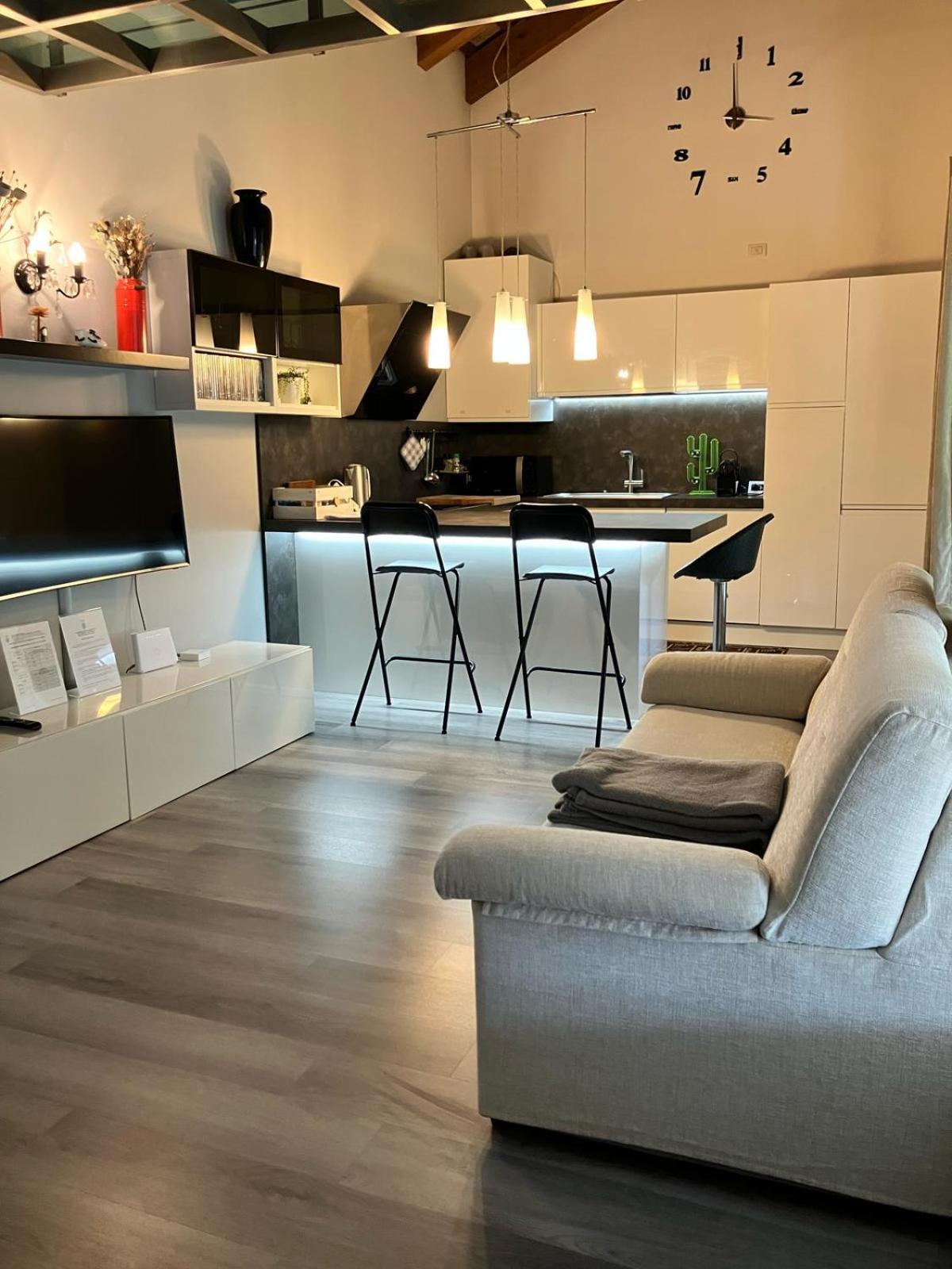 Benvenuti In Casa Peluca! Apartment Mestre Bagian luar foto
